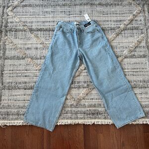 Abercrombie & Fitch Low Rise Uktra Loose Curve Love - size 30 (women’s 10)